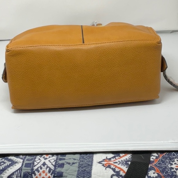 Women’s  large Crossbody handbag - Picture 9 of 13